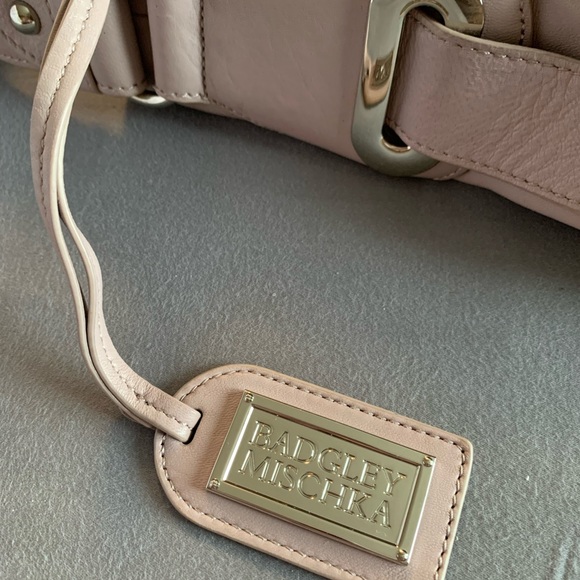 Badgley Mischka soft lilac handbag - Picture 3 of 7